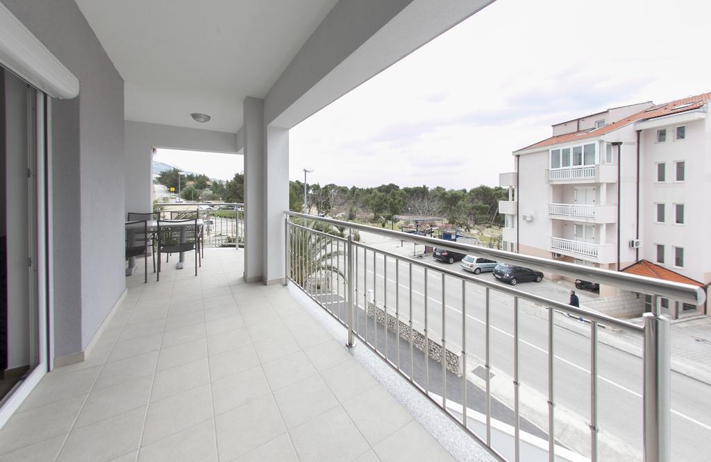 Apartments Villa Klara Baška Voda Exteriör bild